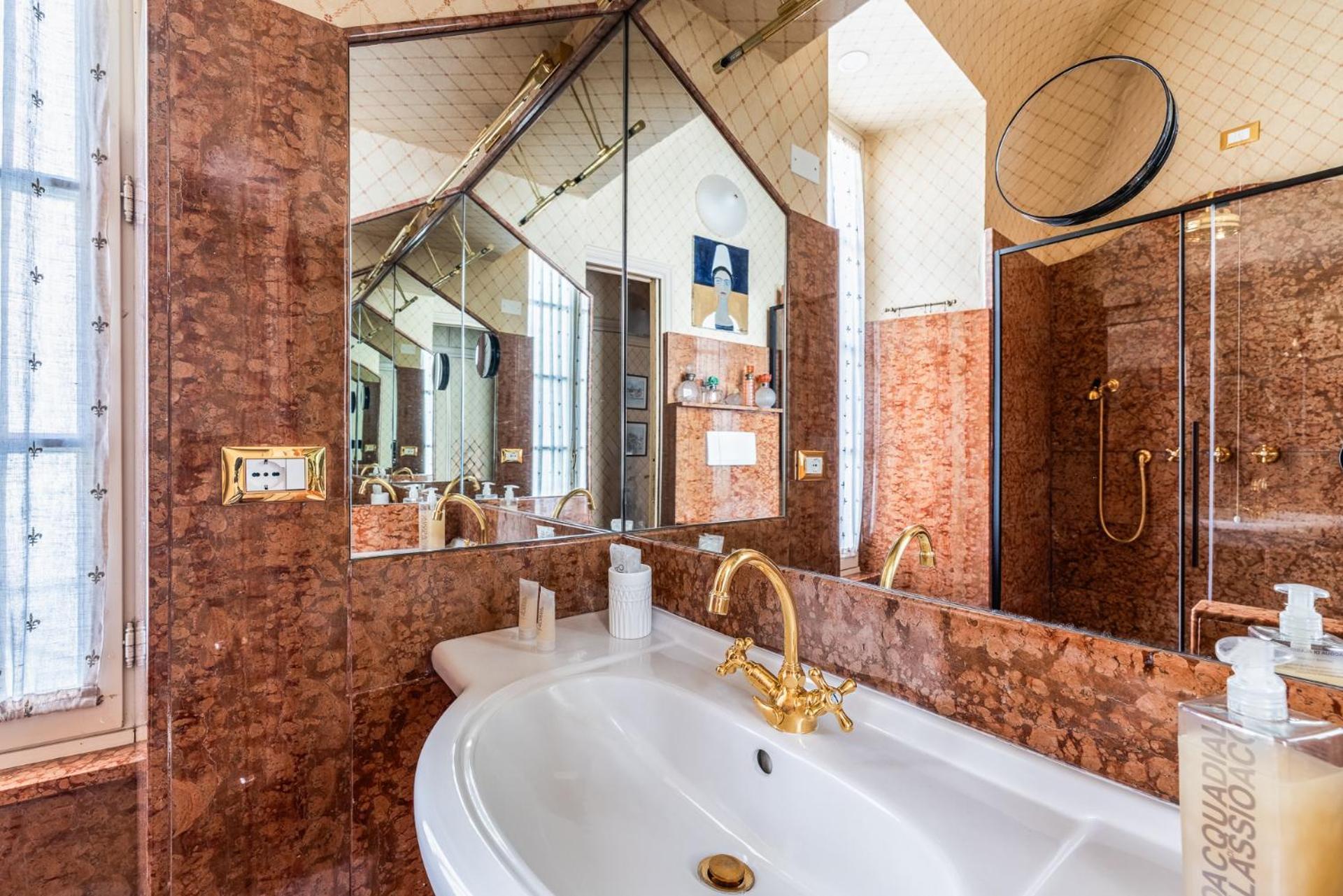 Casa D'Artista B&B Di Charme 阿拉西奥 外观 照片